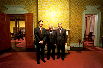 記者会見後，旧岩崎邸館内を見学