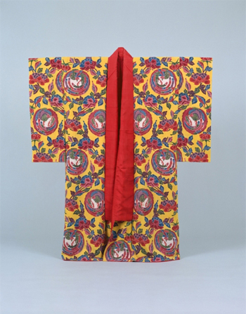National Treasure, Lined constume in Bingata dyeing (Ryukyu King Sho Family Related Documents) , Second Sho Dynasty Period, 18-19th century
Naha City collection, Okinawa (Exhibition Period: November 5 to 15)