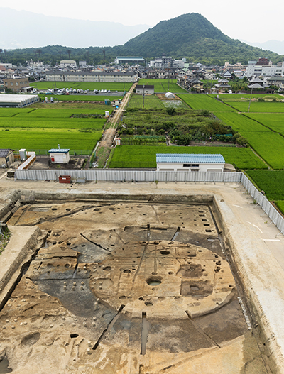 瀬田遺跡で見つかった大型円形周溝墓