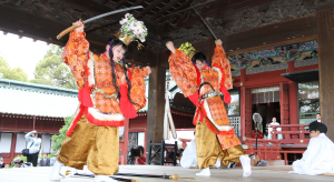 重要無形民俗文化財「静岡浅間神社廿日会祭の稚児舞楽」画像