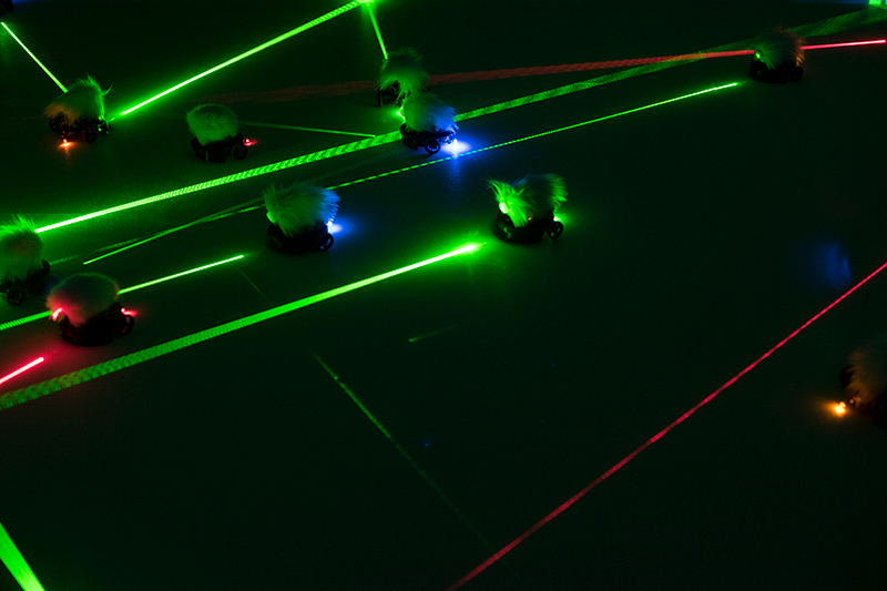 Lasermice」展示(菅野創)