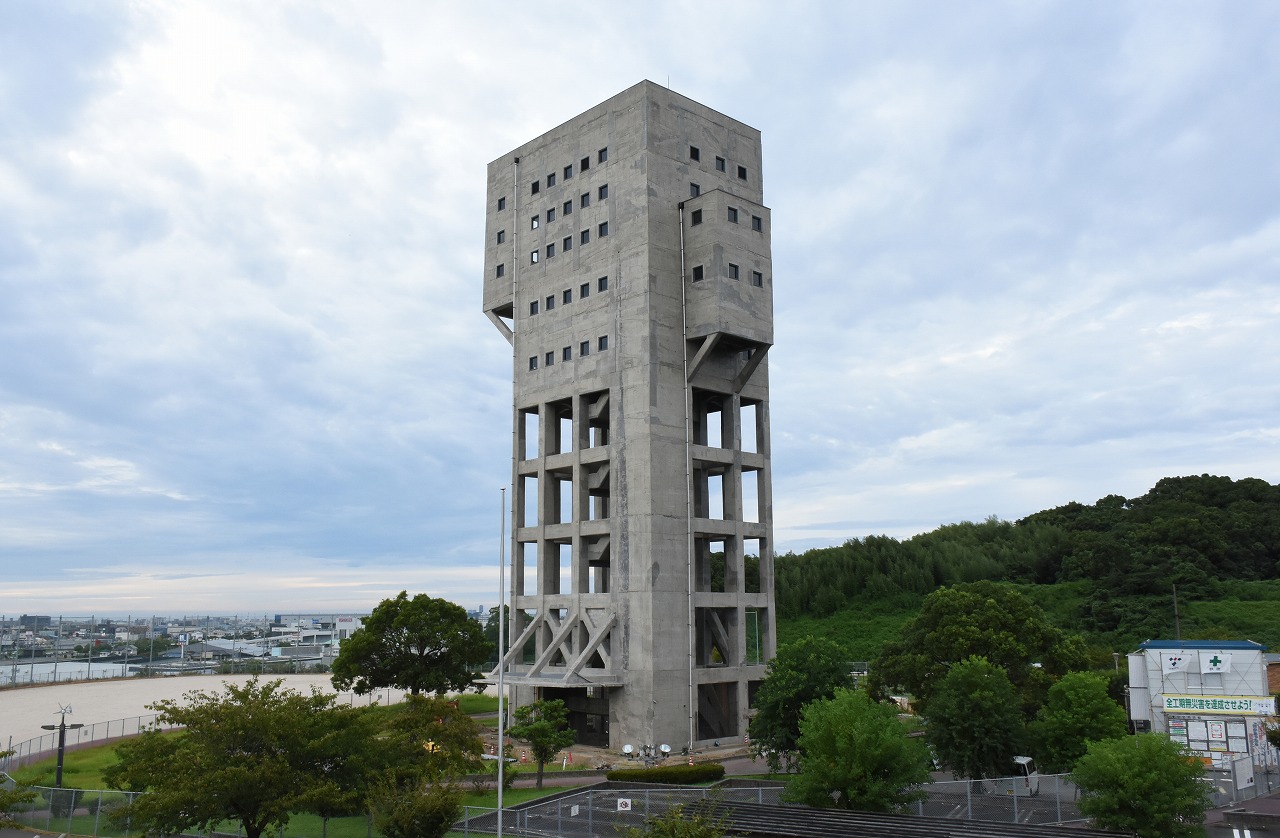 旧志免鉱業所竪坑櫓の保存修理