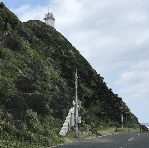 02_笠利埼灯台の遠景