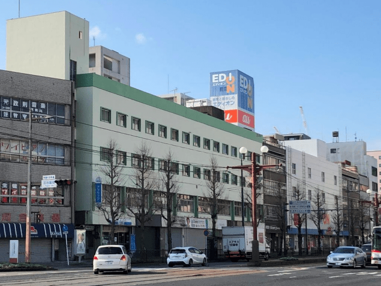 09_市電通り（天文館側）からみた第二ビルの北西立面