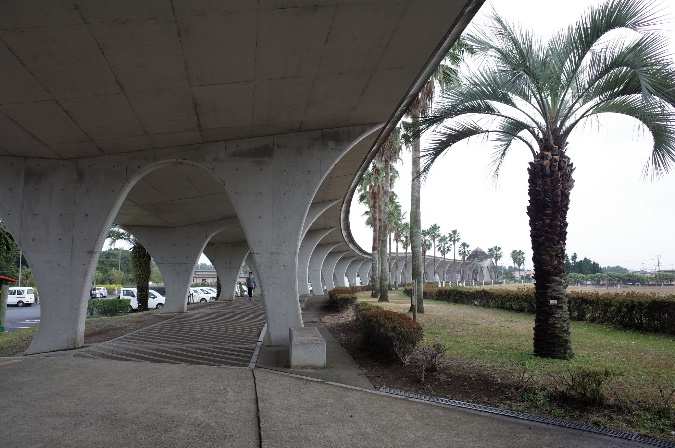 12_東遊歩道から太陽の園亭遠望