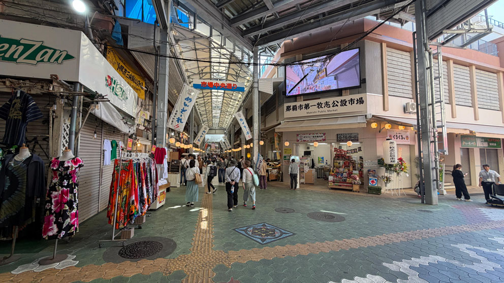 7_ガーブ川水上店舗