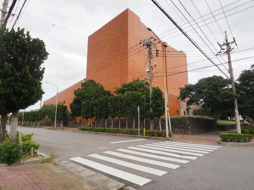 4_石垣市市民会館