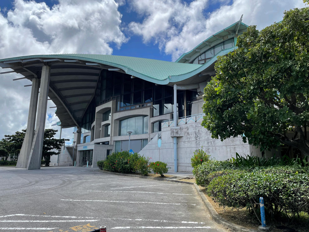 3_沖縄コンベンションセンター 展示棟
