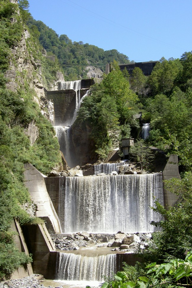 白岩堰堤