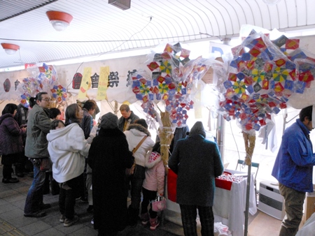 People buying trinkets and lucky charms