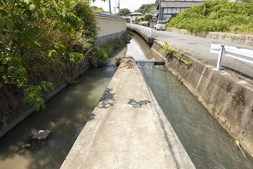 江戸時代から水の配分が継承されるながれ井手