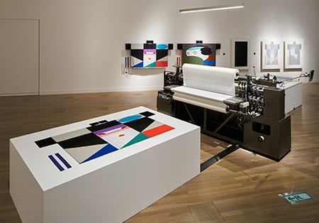 MIYAKE ISSEY展 : 三宅一生の仕事 - アートダイアリー - 文化庁