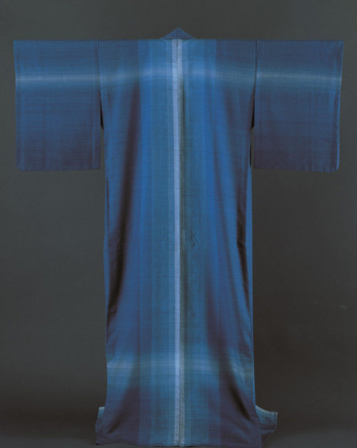 志村ふくみ《紬織着物　水瑠璃》1976