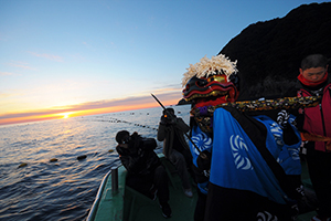 海の安全と豊漁を祈願する船上神楽