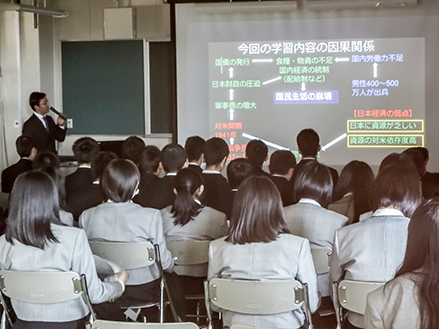 教材シートを使用しての授業風景