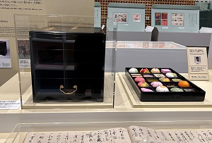 「百味箱」(複製品)。5段重の内1段分を再現。