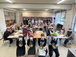 調理実習会「朴葉寿司調理」の様子 調理実習会「朴葉寿司調理」の様子