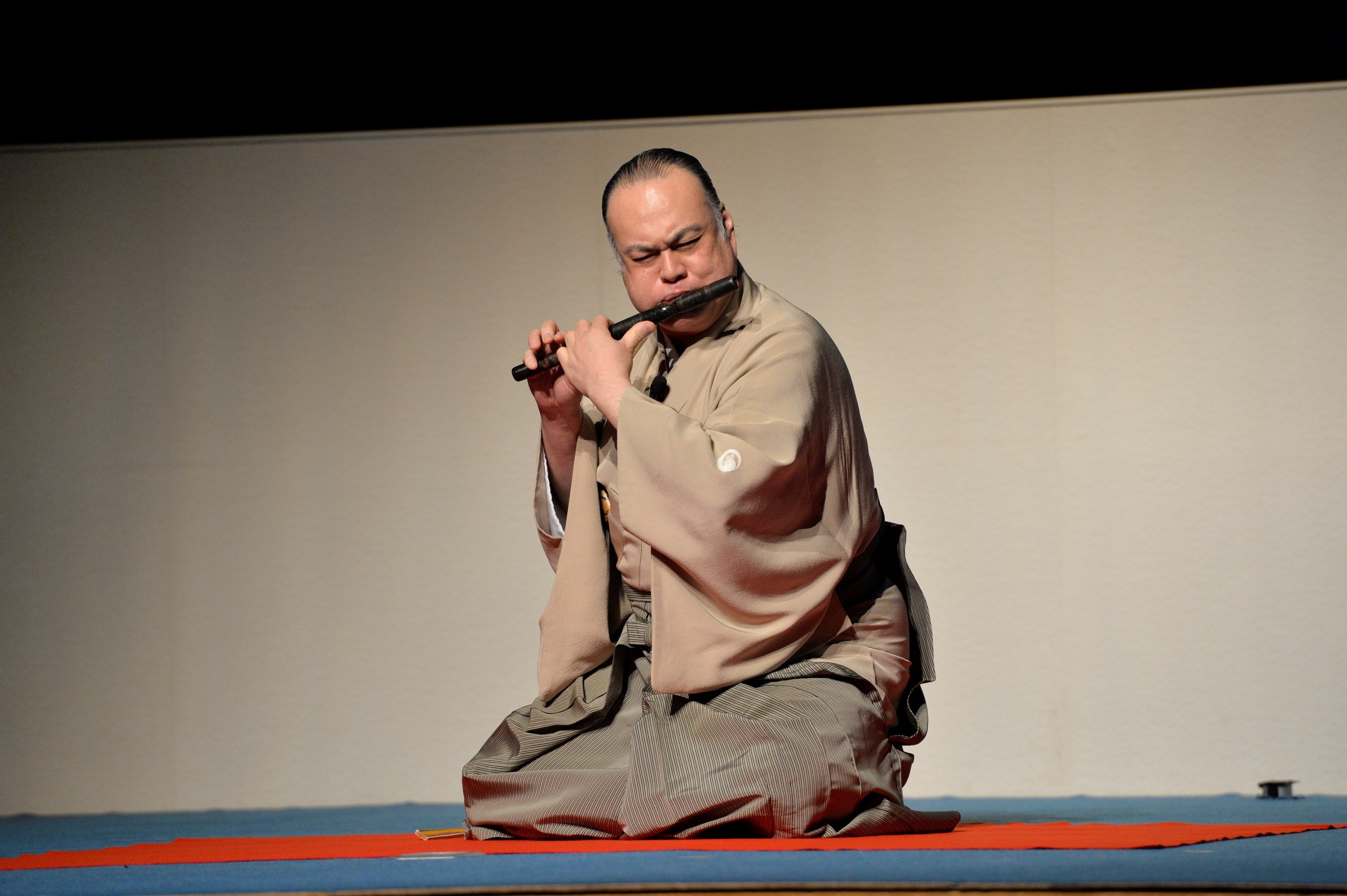 藤田六郎兵衛氏によるオープニングアクト(第2部) 藤田六郎兵衛氏によるオープニングアクト(第2部)