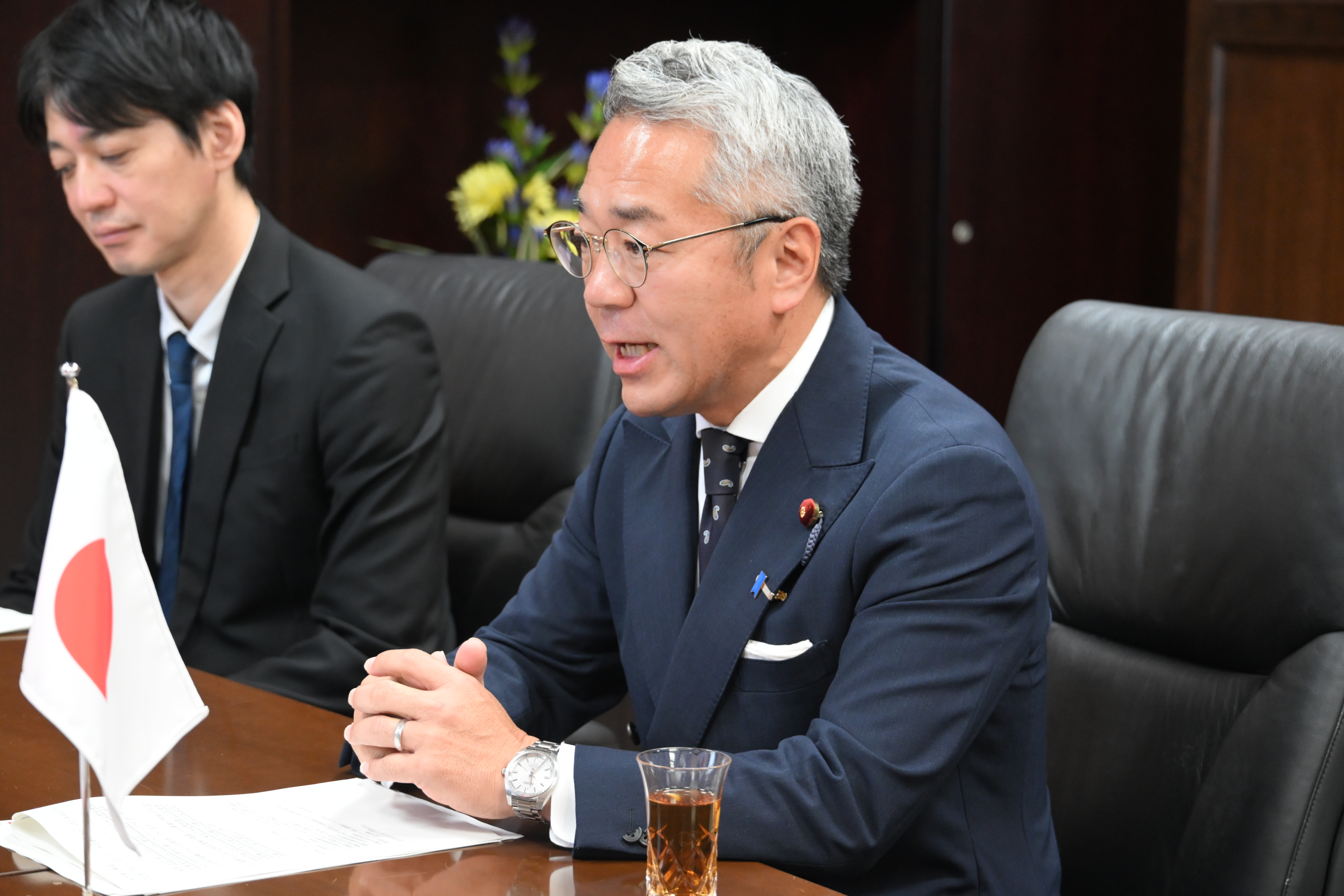 エリック・ティル　ルクセンブルク文化大臣兼観光担当大臣が青山副大臣を表敬訪問（令和8年10月9日）画像