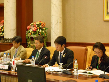 日ASEAN文化大臣会合で演説する義家副大臣